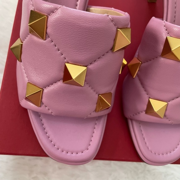 Valentino Garavani Roman Stud slide sandal in nappa quilted leather - Picture 8 of 10